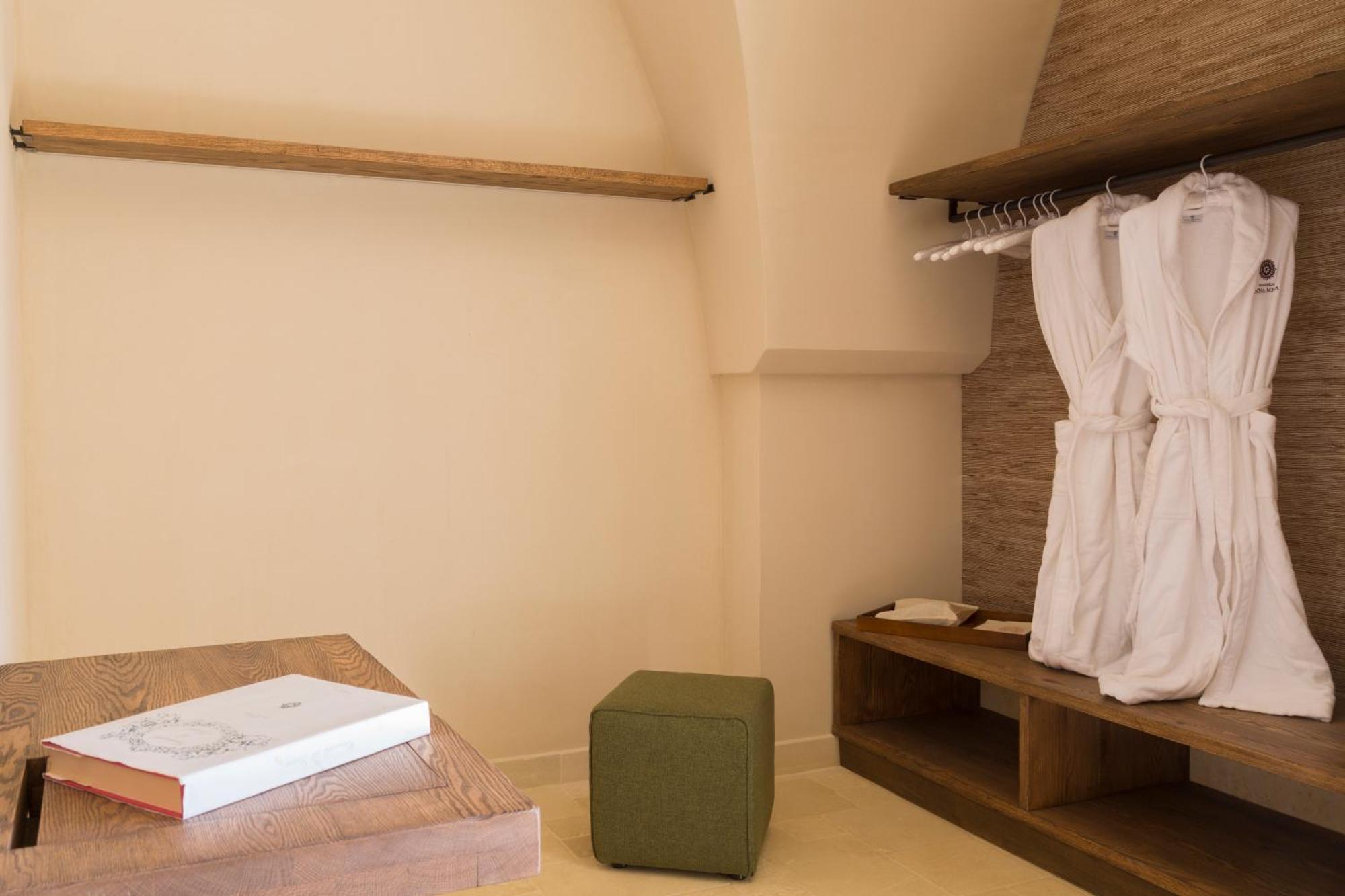 Masseria Donna Menga - The Leading Hotels Of The World Торре-Лапилло Экстерьер фото