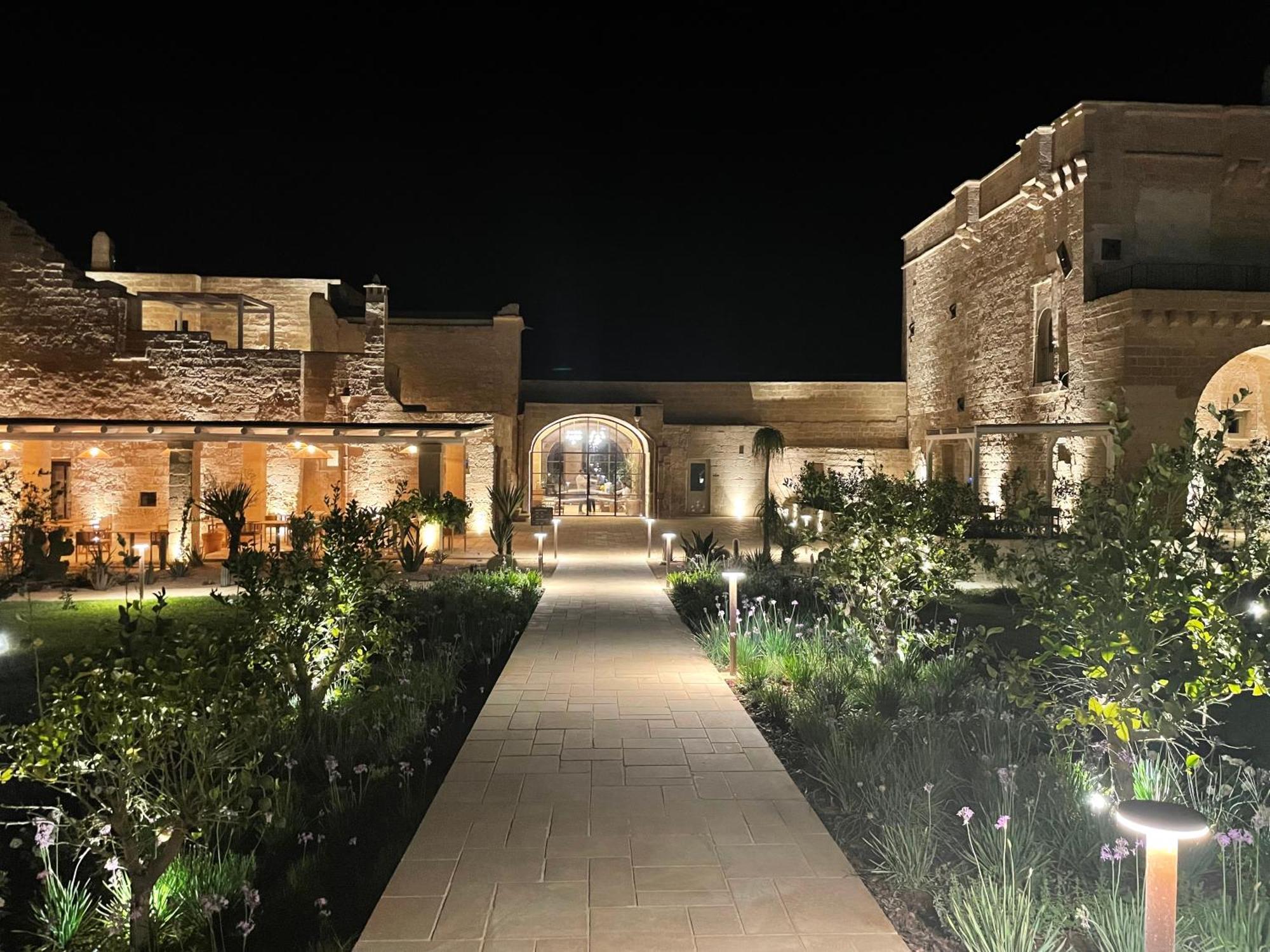 Masseria Donna Menga - The Leading Hotels Of The World Торре-Лапилло Экстерьер фото